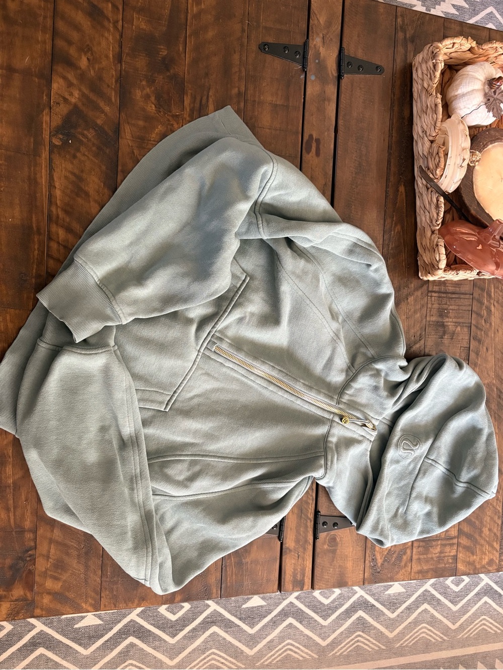 Lululemon Scuba Hoodie quarter zip